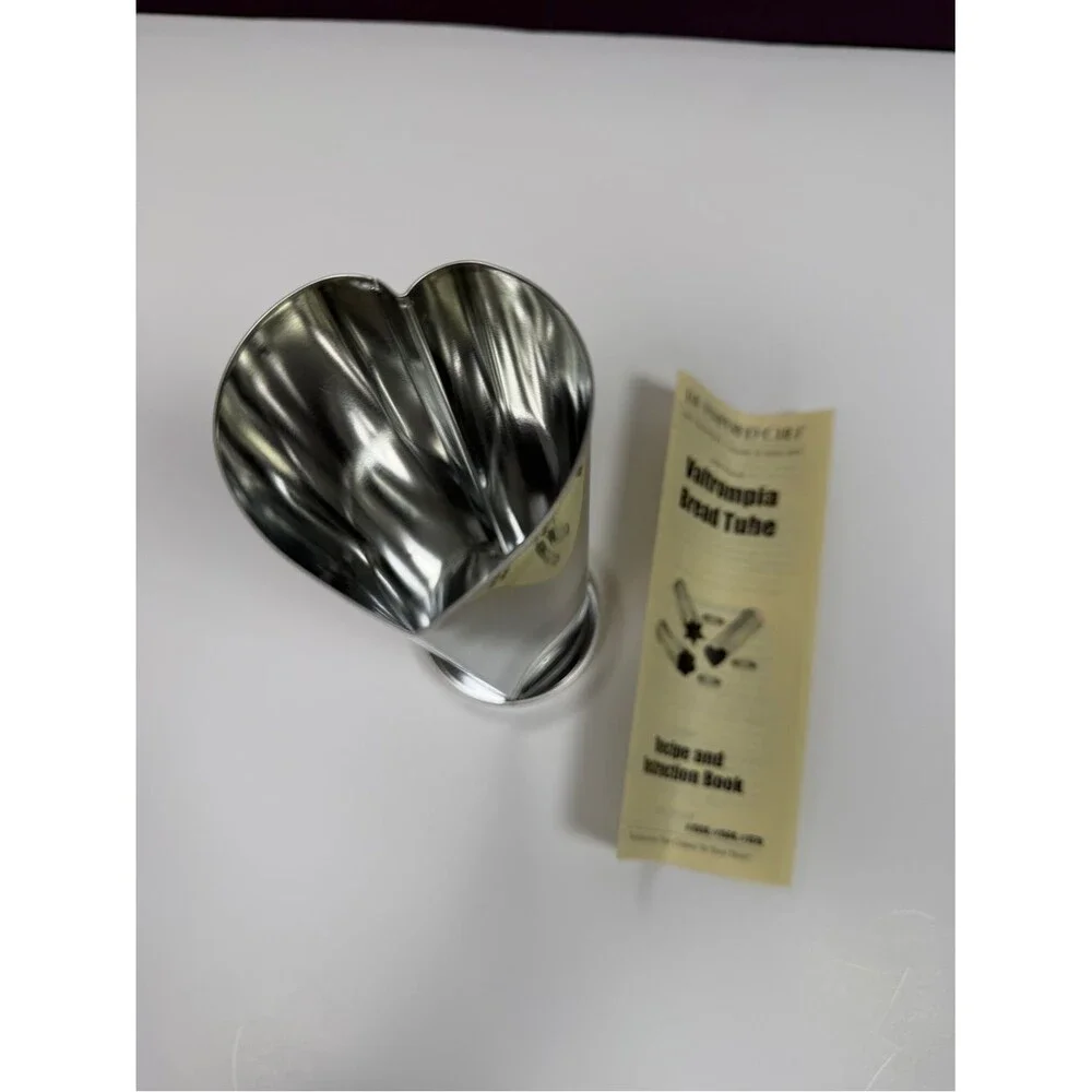 New Pampered Chef Valtrompia Bread Tube Heart Shape Stainless Steel Baking Mold
